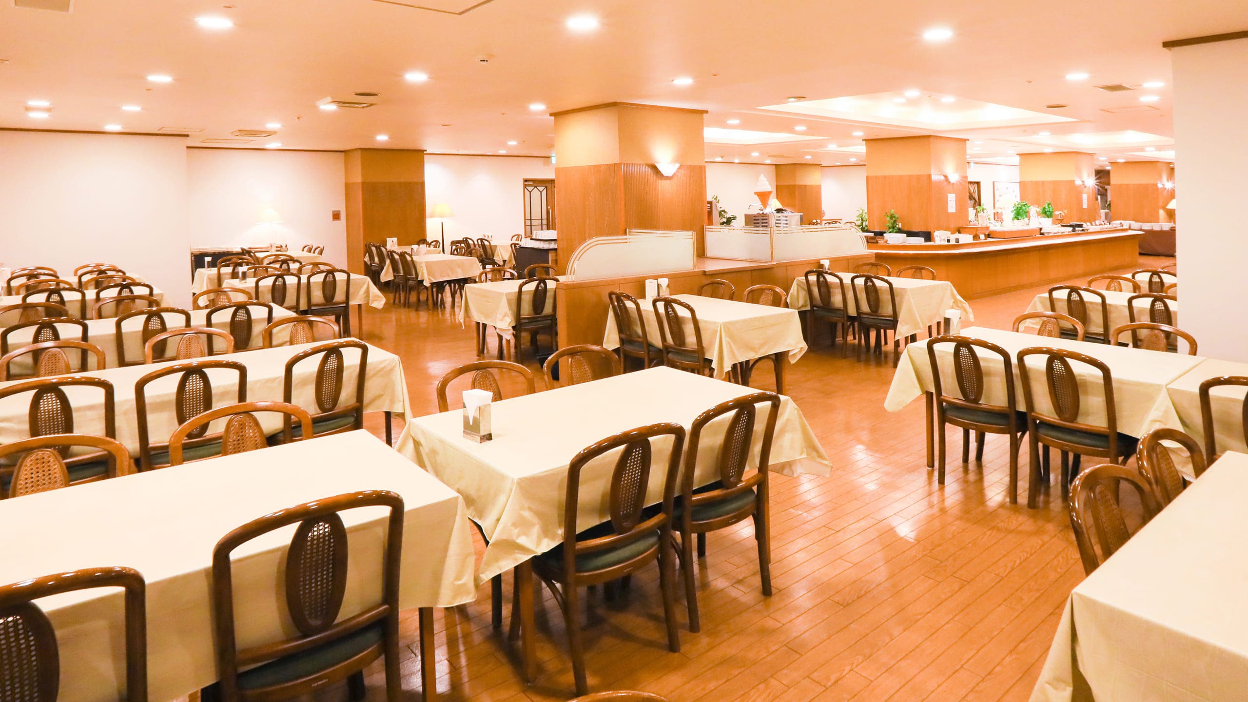 朝食レストラン