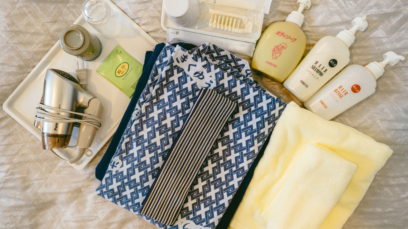 【　部屋設備　】　部屋のアメニティ一覧（浴衣・タオル・ドライヤー・シャンプー・カミソリ等）