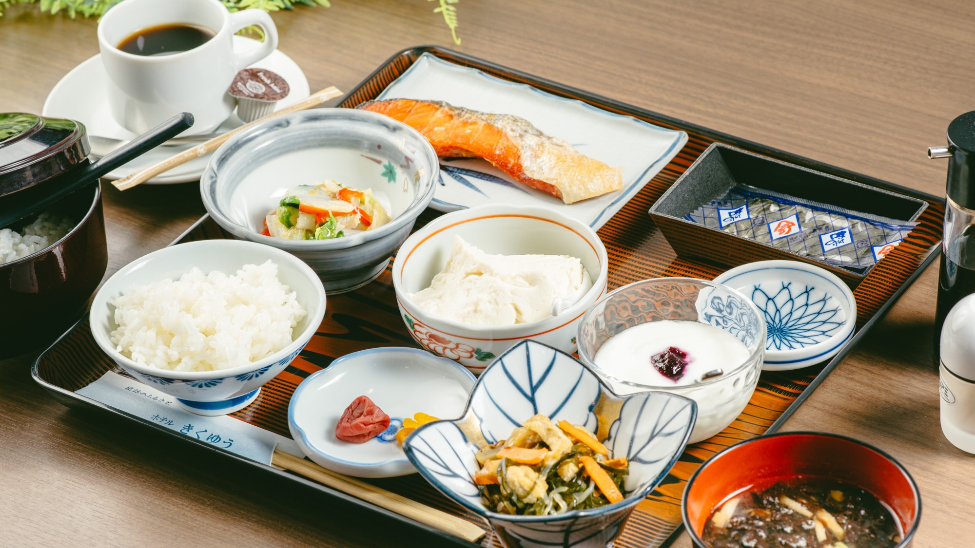 【　朝食写真（一例）】　地元食材を心を込めて調理した手作り朝食です♪　ビジネス・滞在の方に好評