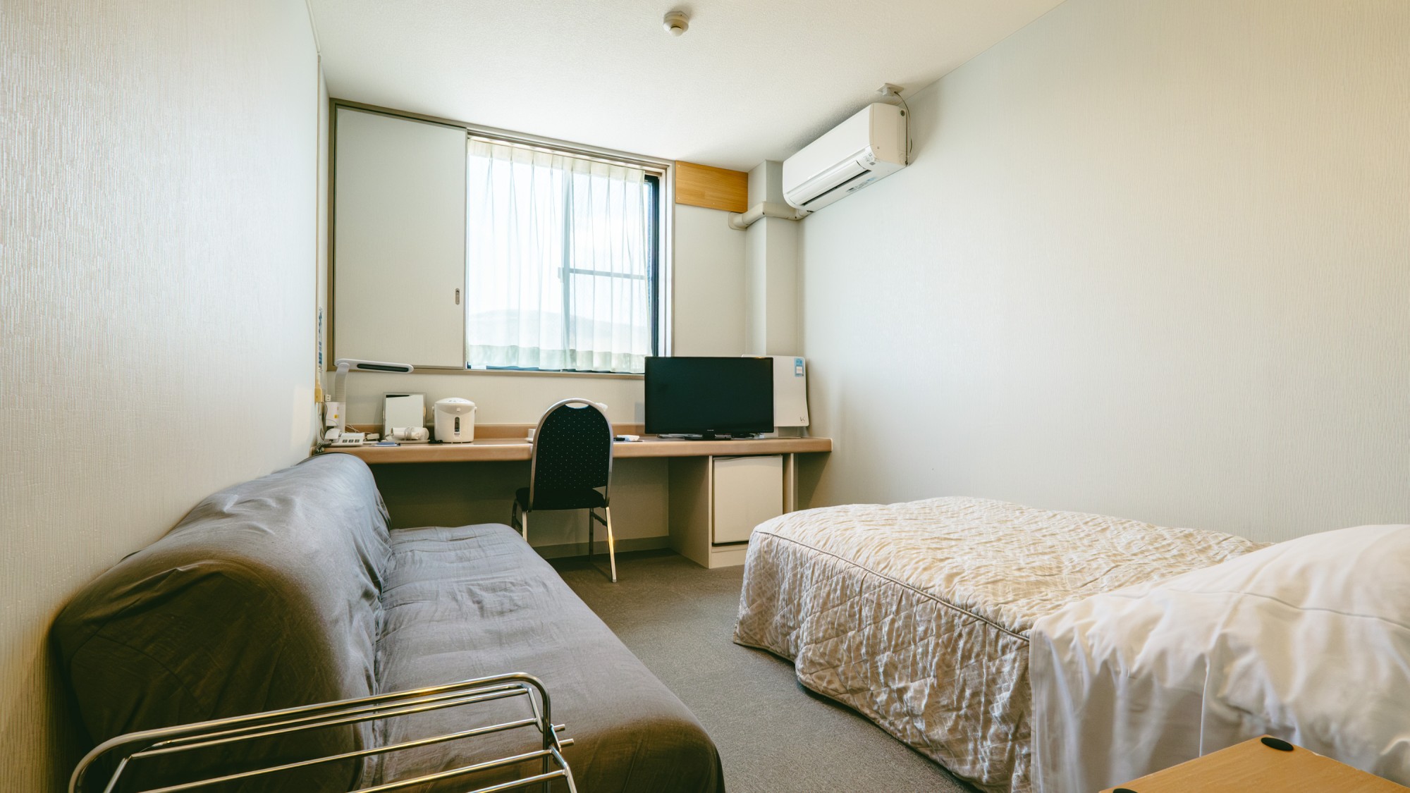 【シングル：２名ＯＫ】（１２平米〜）・バストイレ付　※禁煙・喫煙タイプが御座います