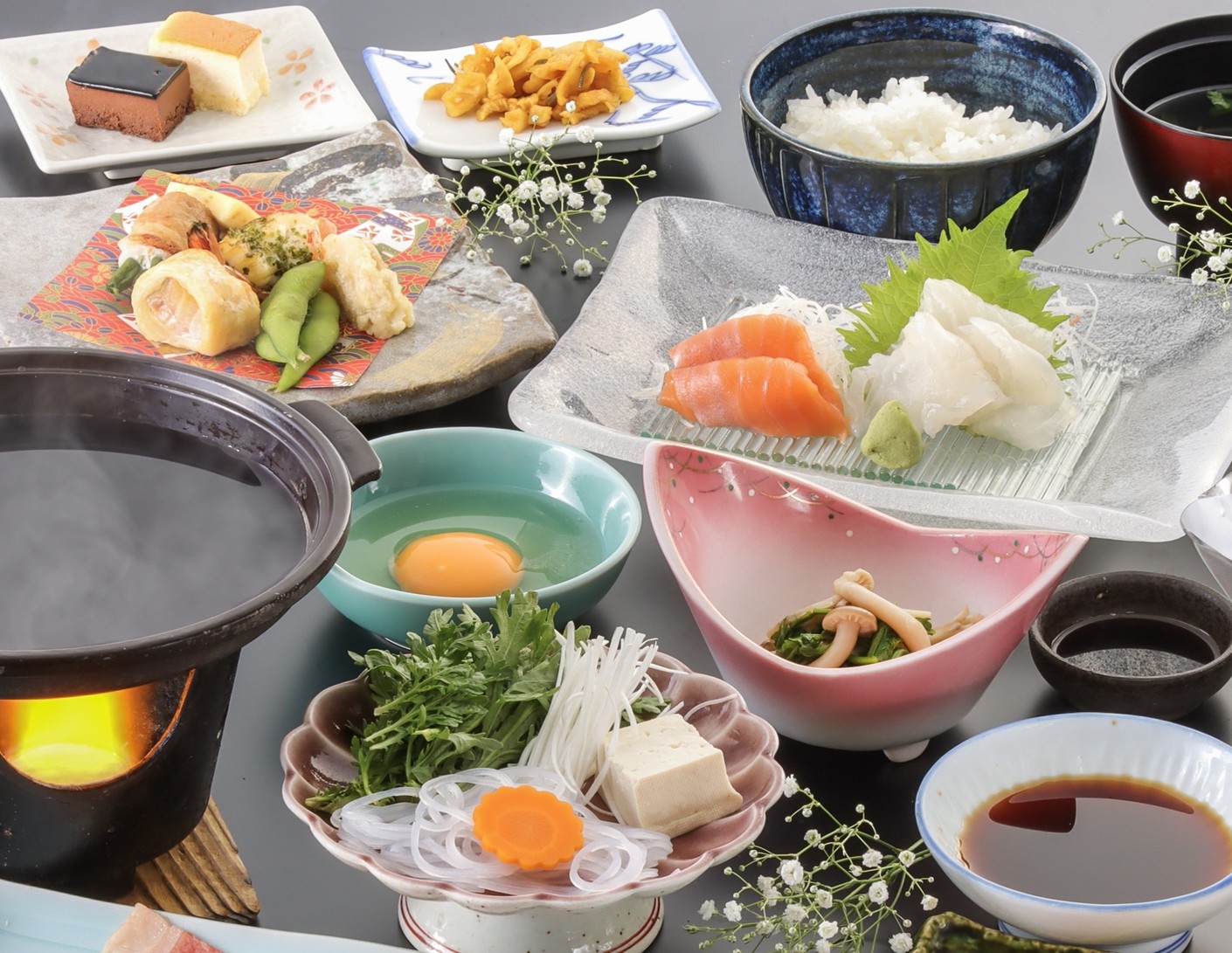 【年末年始限定】自家源泉と昔ながらの温泉宿を楽しむ｜福島牛すき焼きと特別懐石