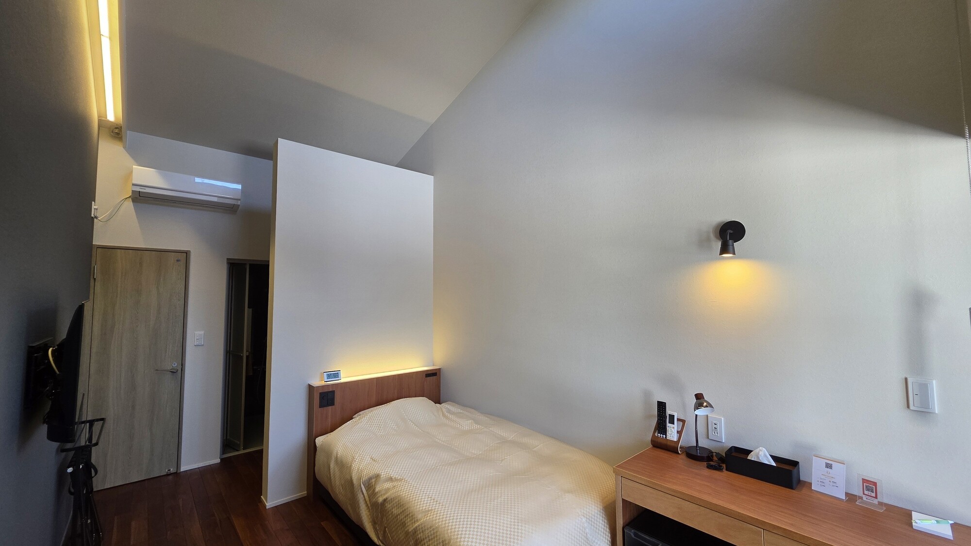 デラックスシングルルーム04