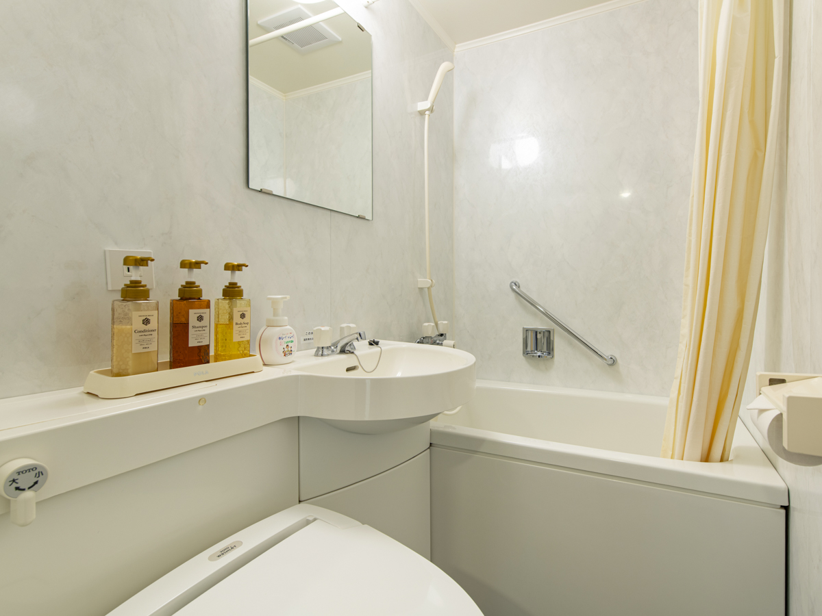 本館：バストイレ