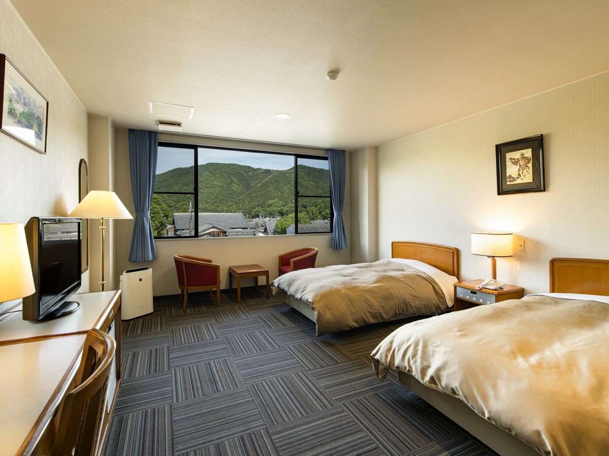 本館：洋室ツイン(バス・トイレ付)