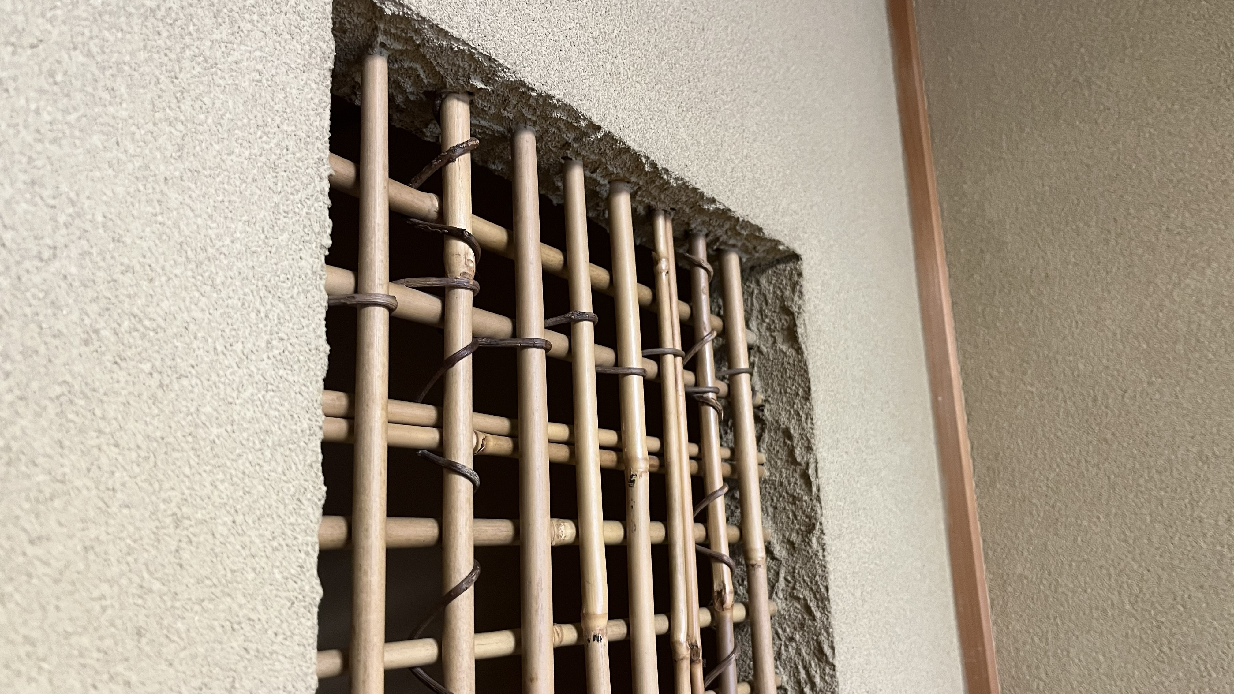 日本情緒を感じる土壁と竹格子◆和室7.5畳（眺望あり）