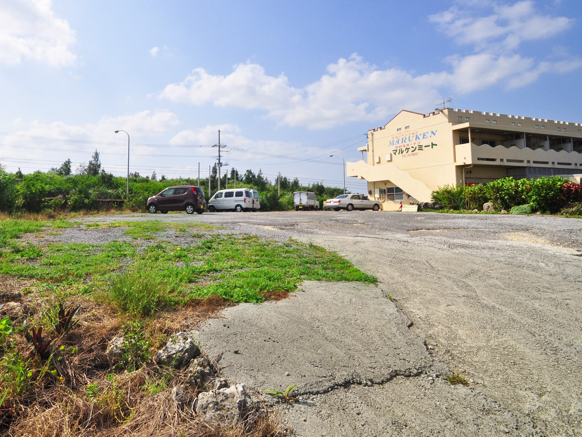 【駐車場】駐車場は広々余裕のスペースです