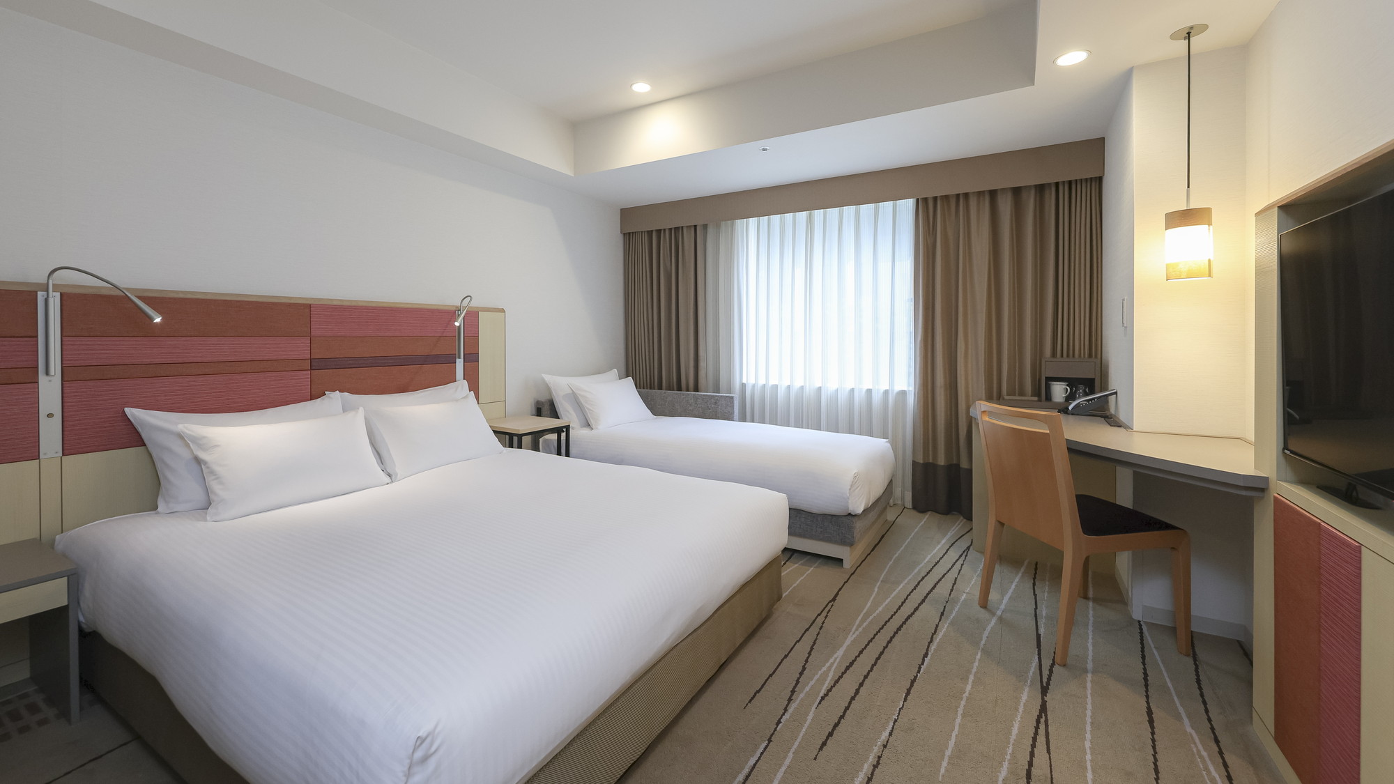 スーペリアダブル（ソファベッド）［23㎡／160cm幅ベッド&times;1台＋ソファベッド1台］