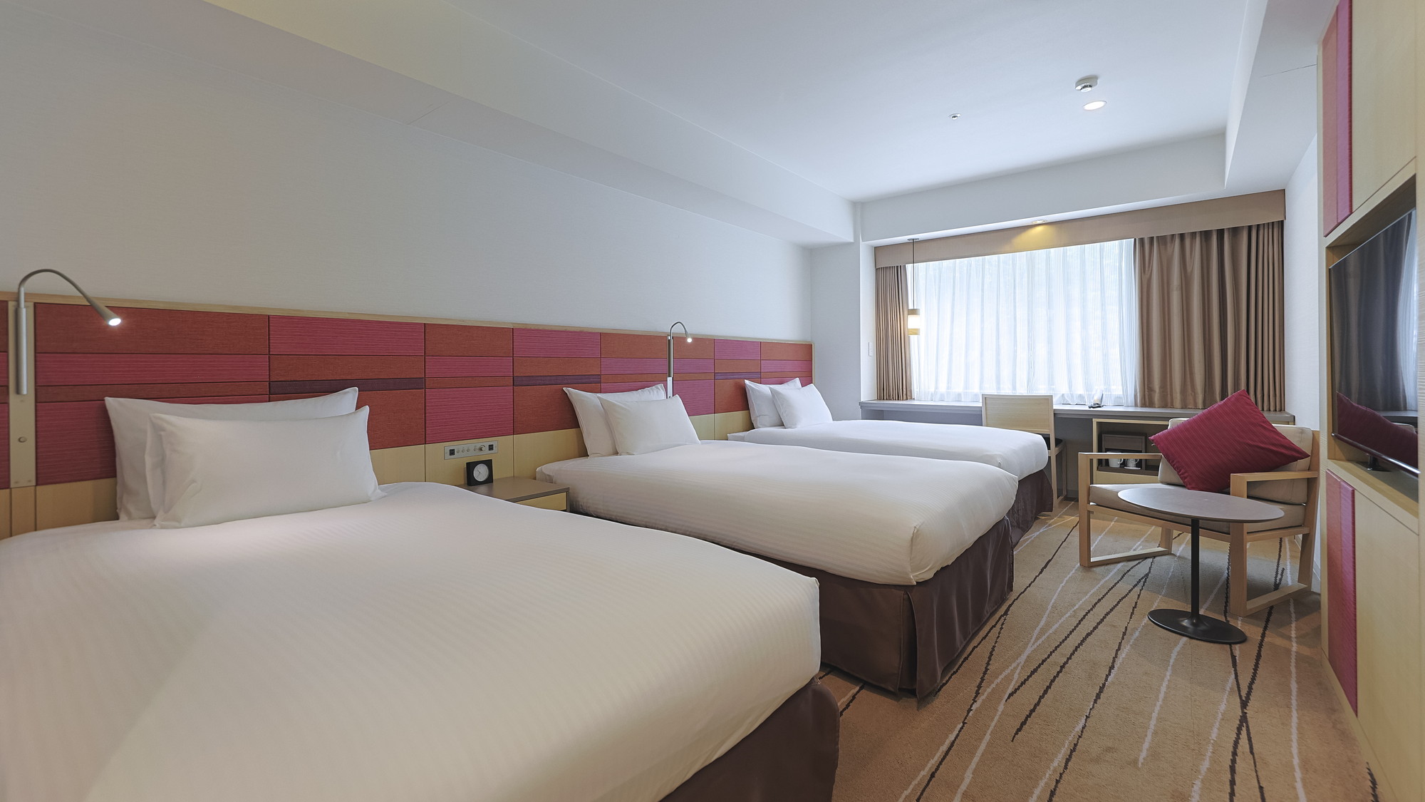 デラックスツイン（トリプル）［29㎡／120cm幅ベッド&times;2台］