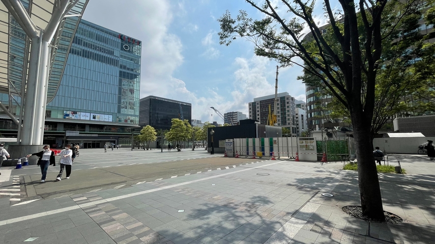 ～博多駅からホテルまでの道2～博多駅前広場