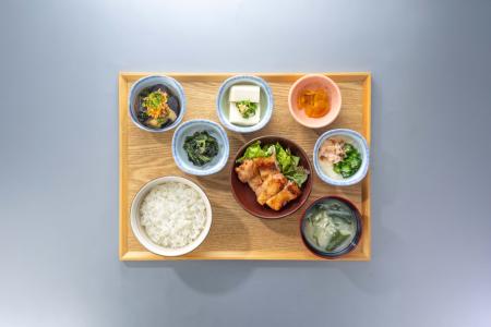 もろみチキン炭火焼きの朝定食