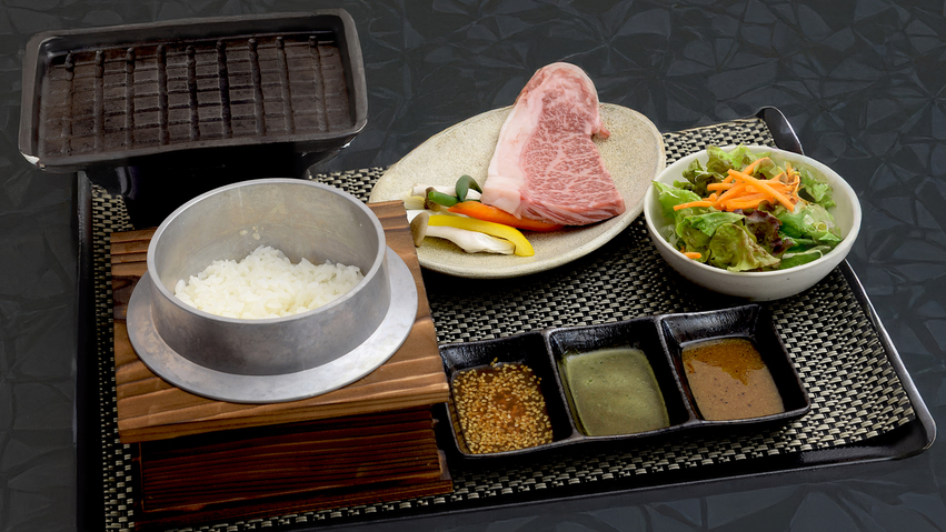 ■サーロインステーキ-2食付■まさに「牛肉の王道」赤身と脂身の黄金比が織りなす旨みを−−