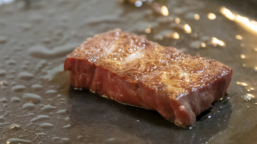 ■サーロインステーキ-2食付■まさに「牛肉の王道」赤身と脂身の黄金比が織りなす旨みを−−