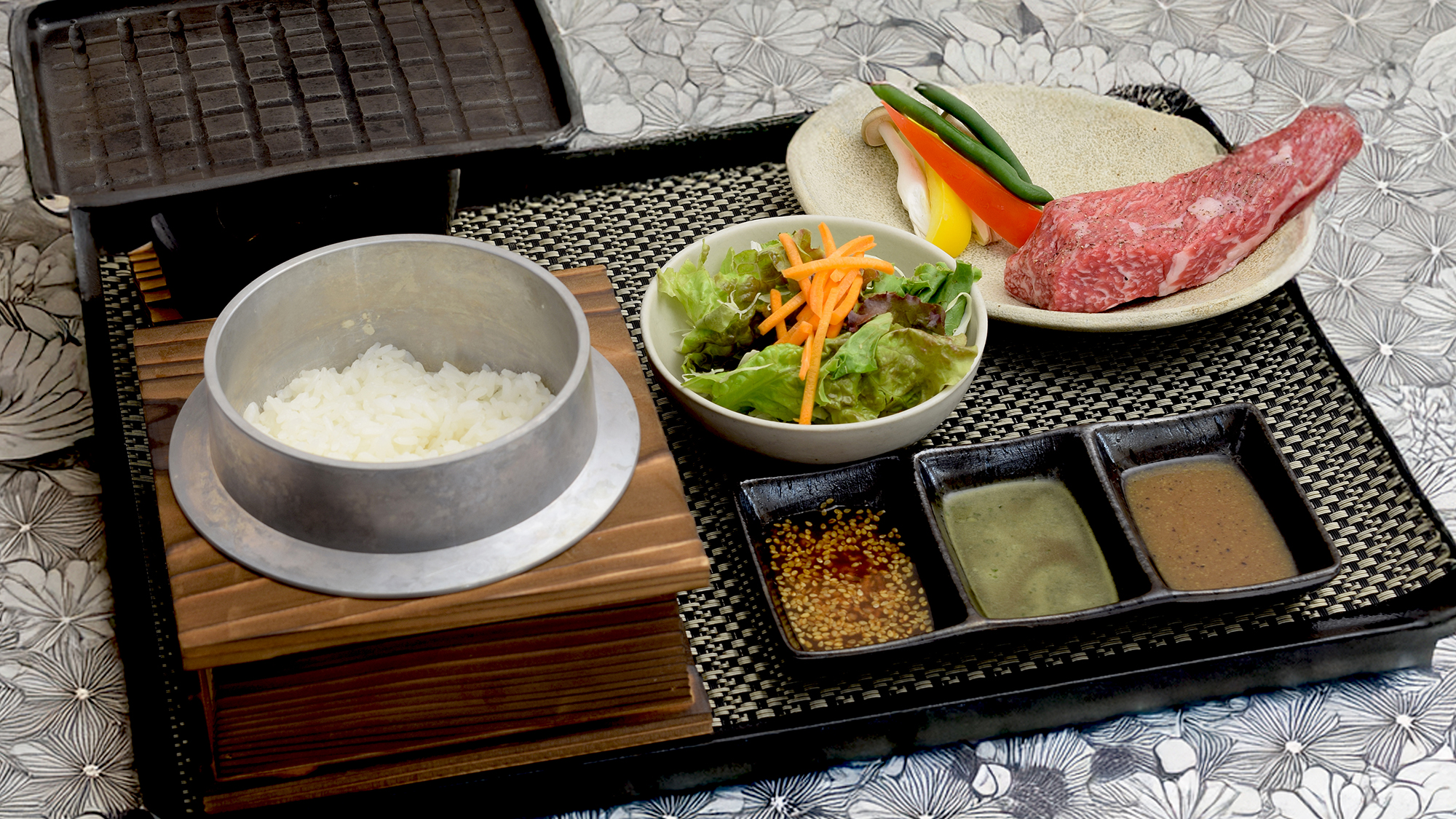  ■ステーキ■鉄板でお好みの焼き加減でお召し上がりください