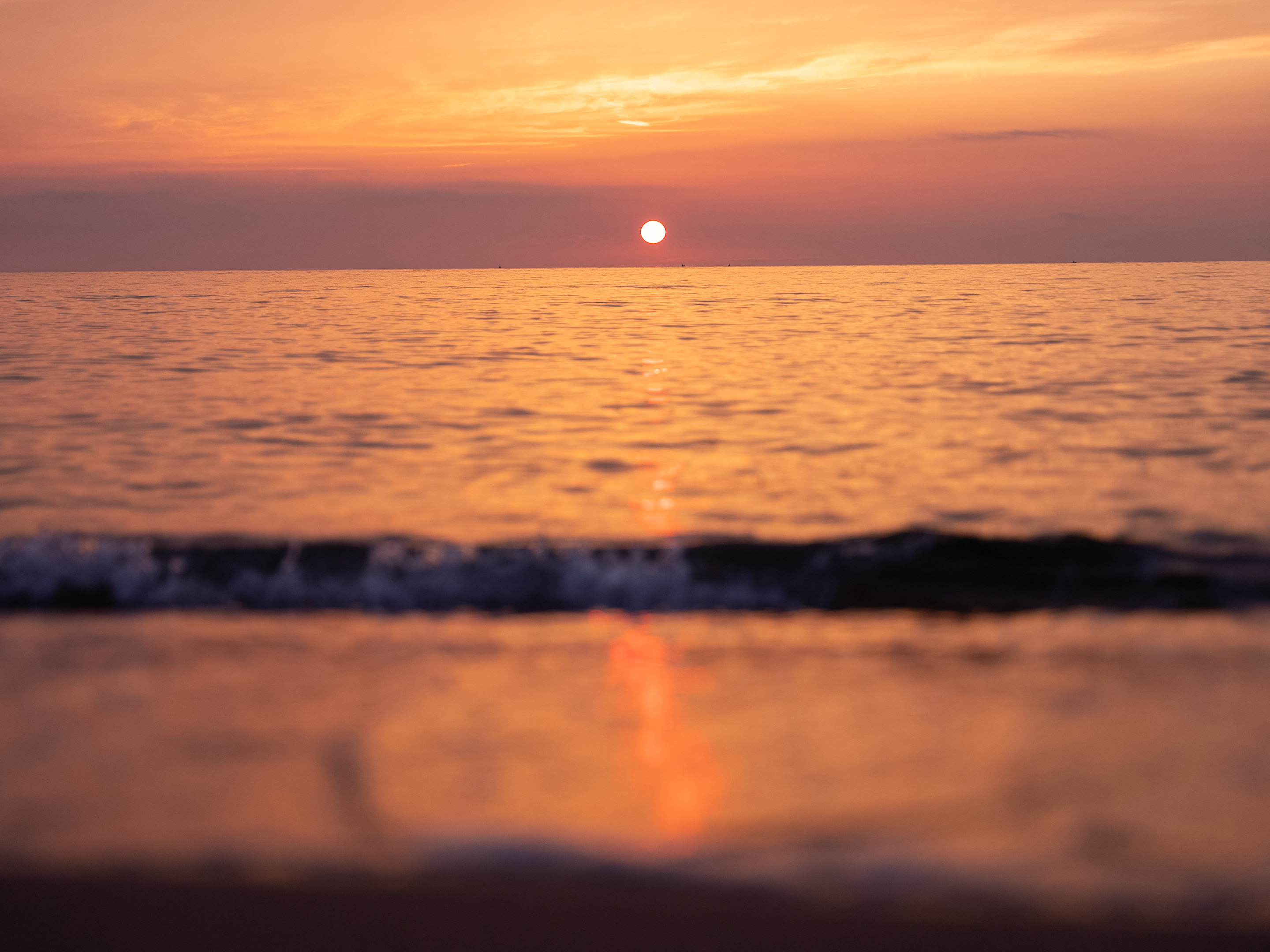 ［夕日ヶ浦海岸の夕日］