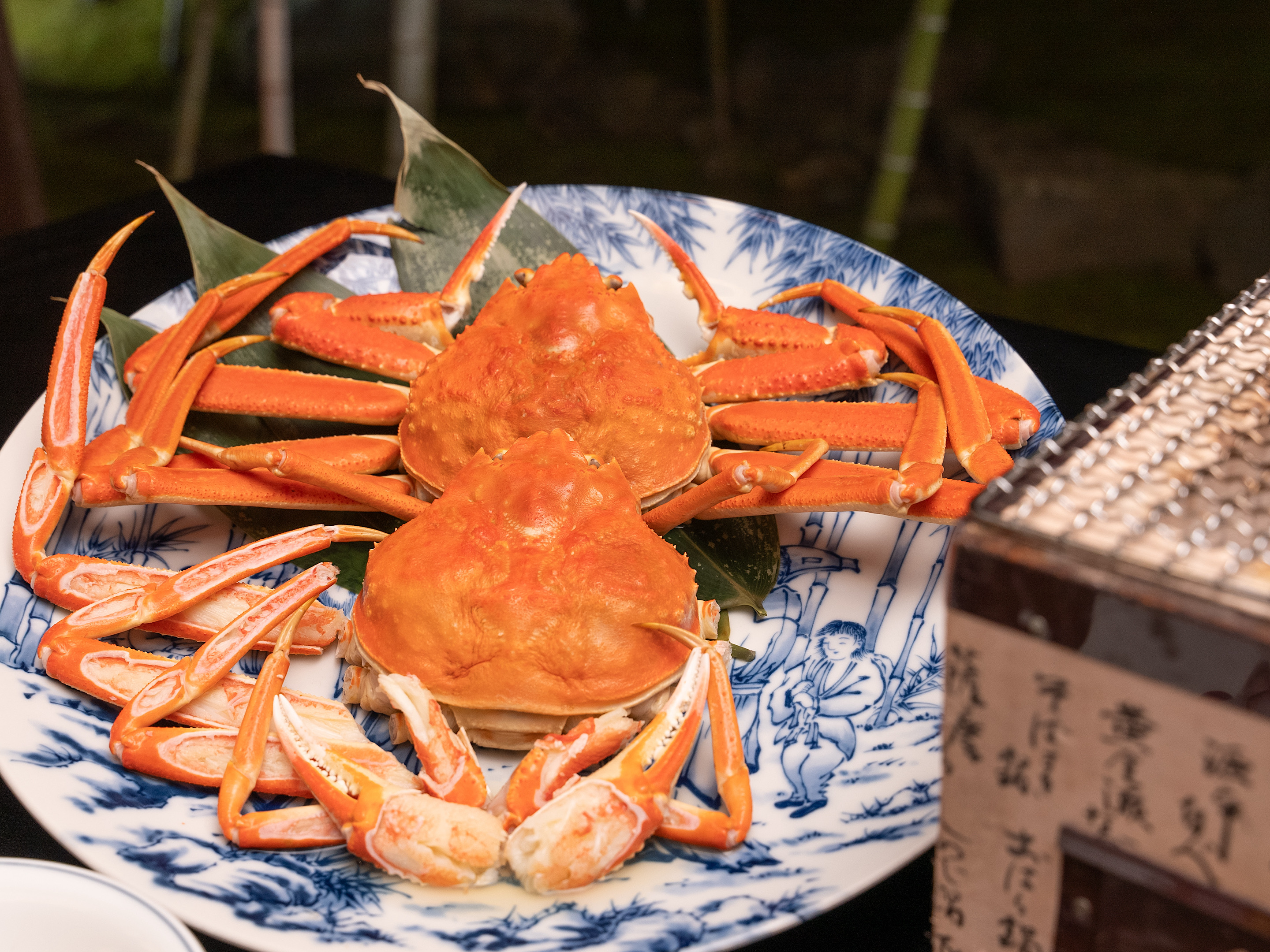 ［蟹会席］甘みと香りを引き出す炭火で焼き上げる焼蟹