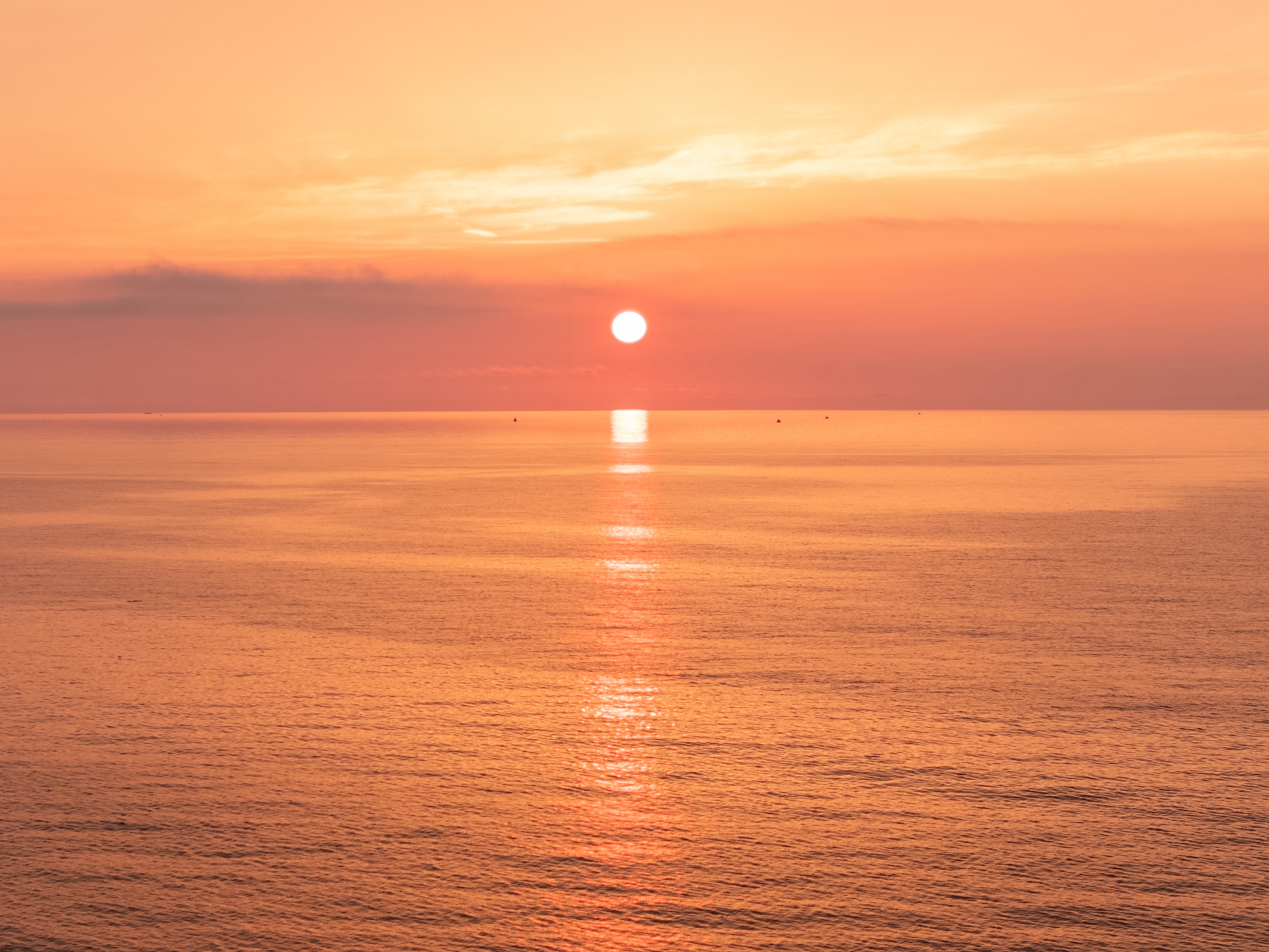 ［夕日ヶ浦海岸の夕日］