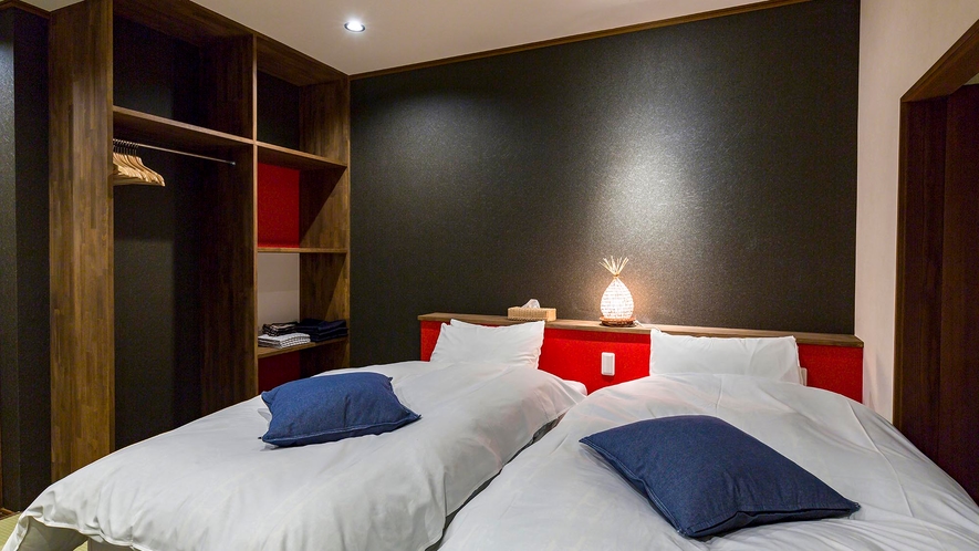 ・Zermatt (404) Bedroom　和室17.5畳　シングルベッド2台