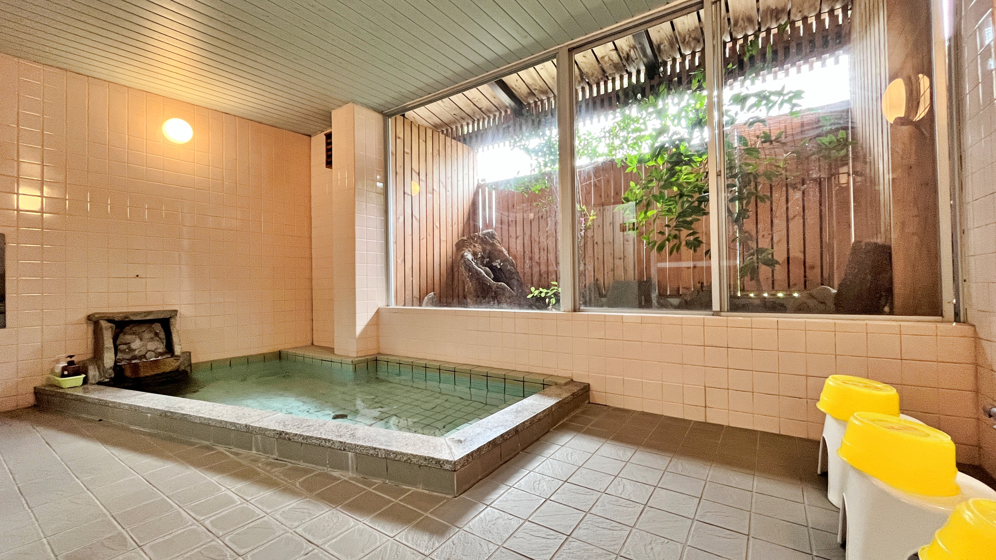 【風呂】ブラックシリカ搭載のお風呂です 