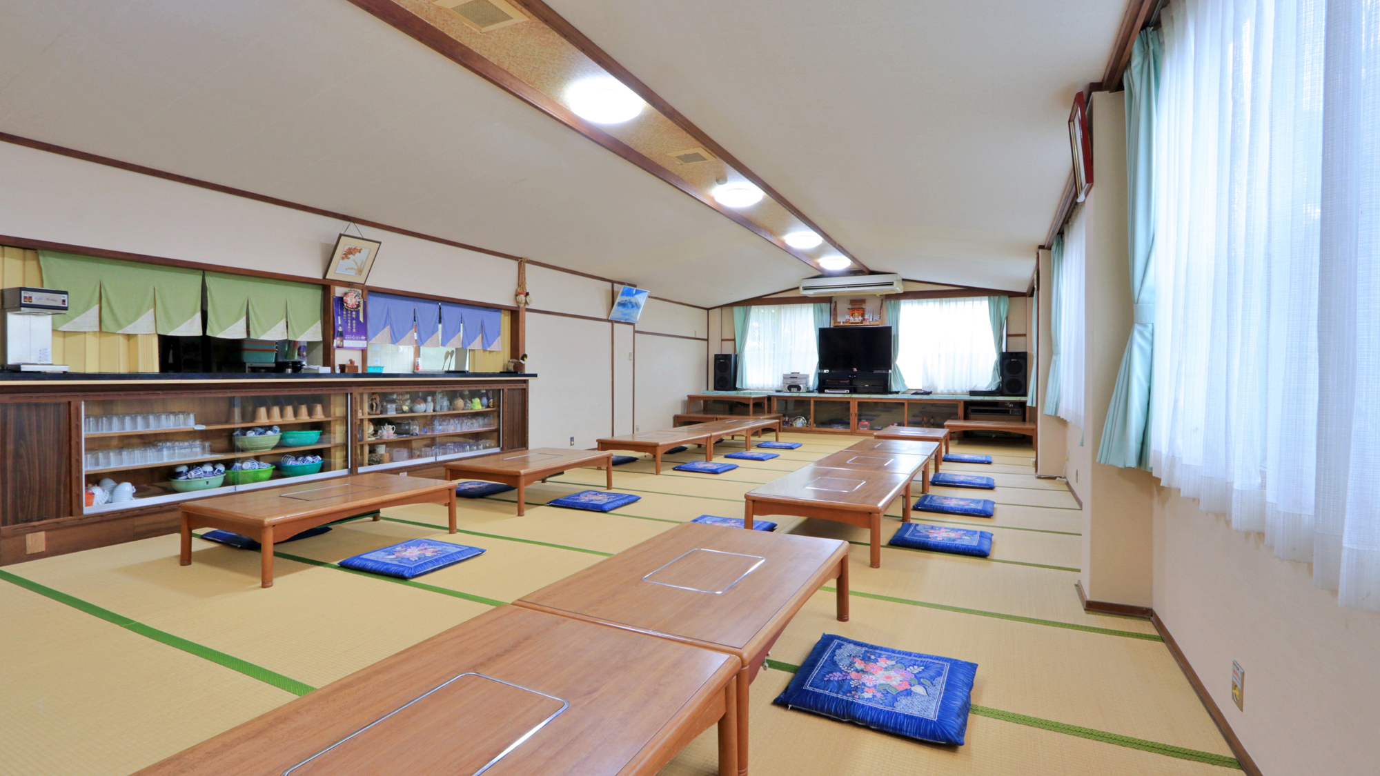 【食事処】夕食・朝食はこちらでどうぞ 