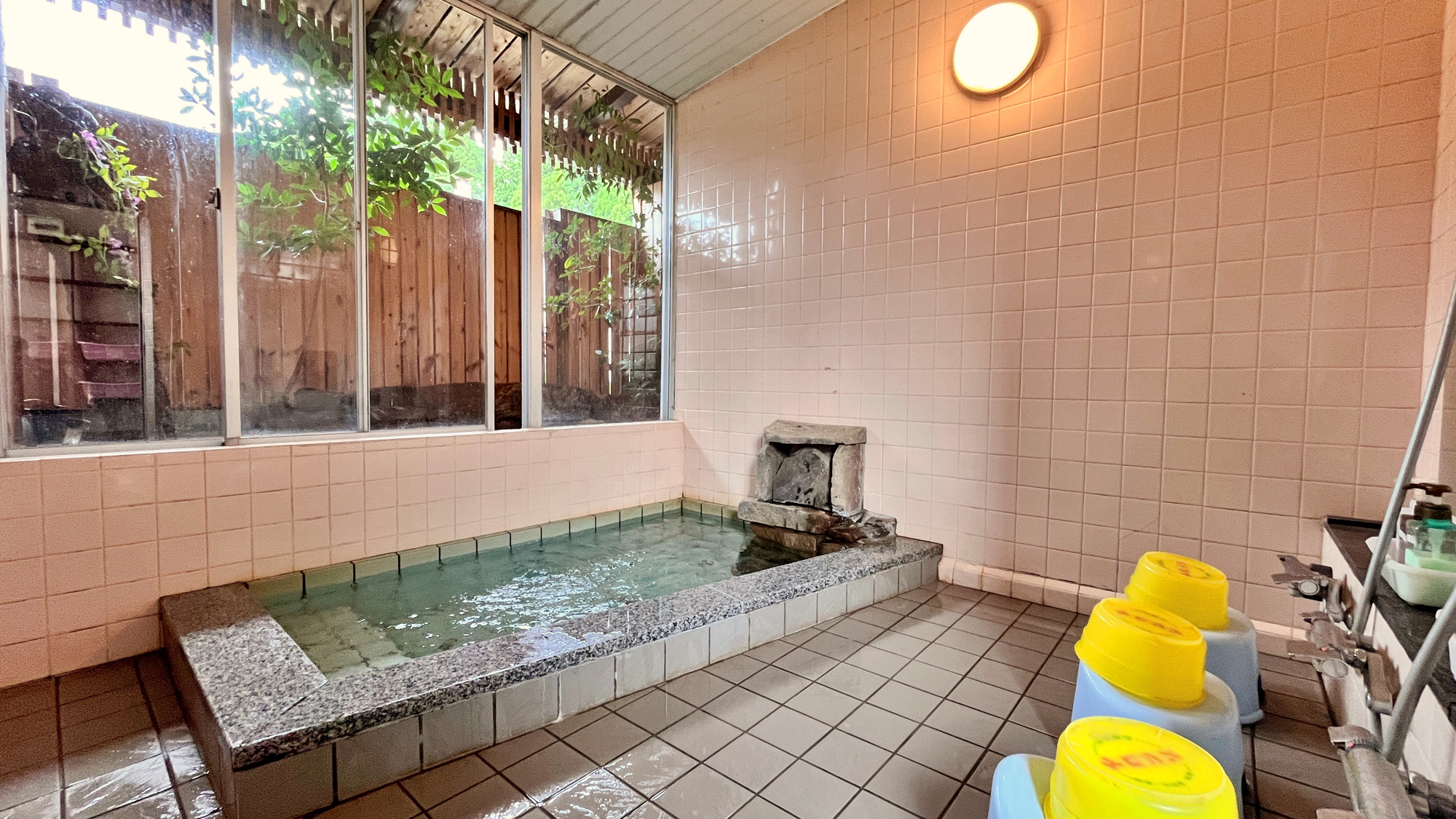 【風呂】ブラックシリカ搭載のお風呂です 