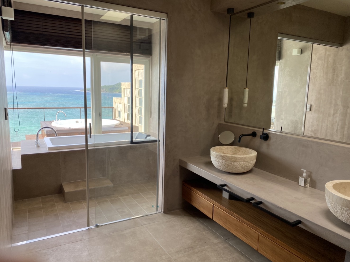 ラグジュアリーヴィラ バスルーム