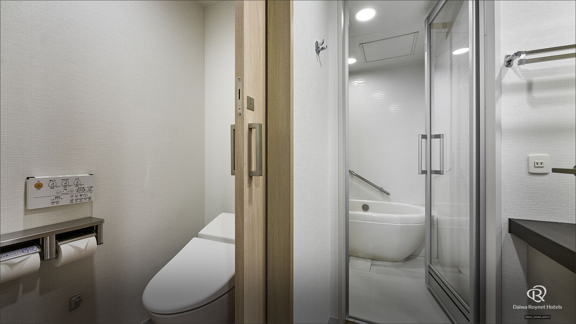 デラックスツイン　/　デラックスダブル　バストイレ別