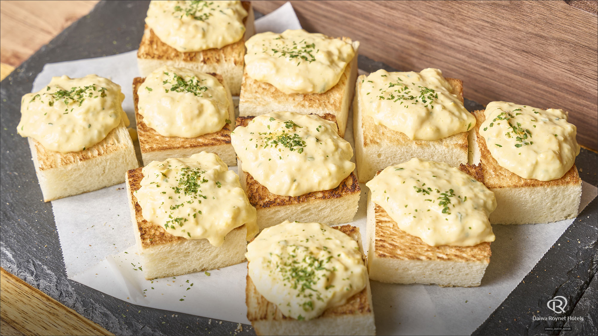 お惣菜パン（朝食一例）