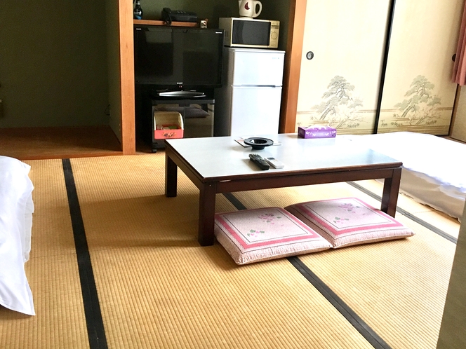 畳部屋 / TATAMIROOM 