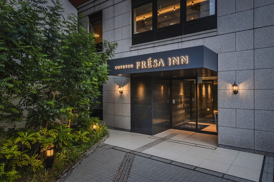 【リニューアル後】エントランス(夜)