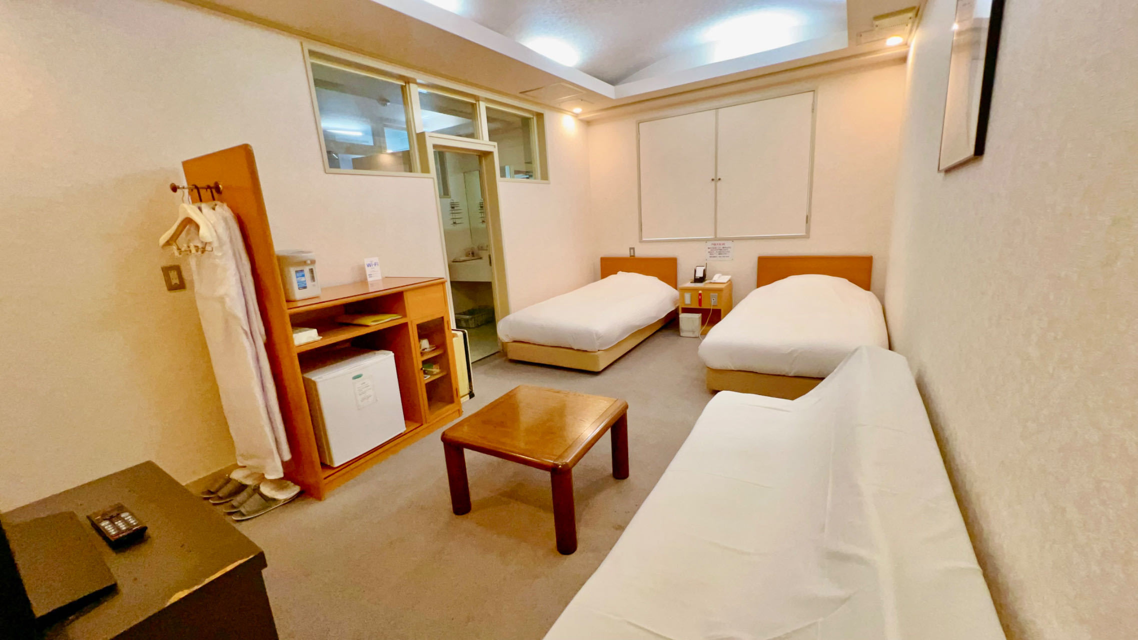 【禁煙)広いデラックスツイン ルーム（個室サウナ付）