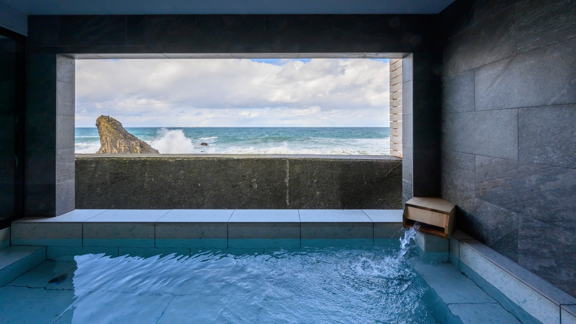 【New】リニューアル大浴場～美人の湯といわれる天然温泉をゆっくりとお楽しみ下さい～