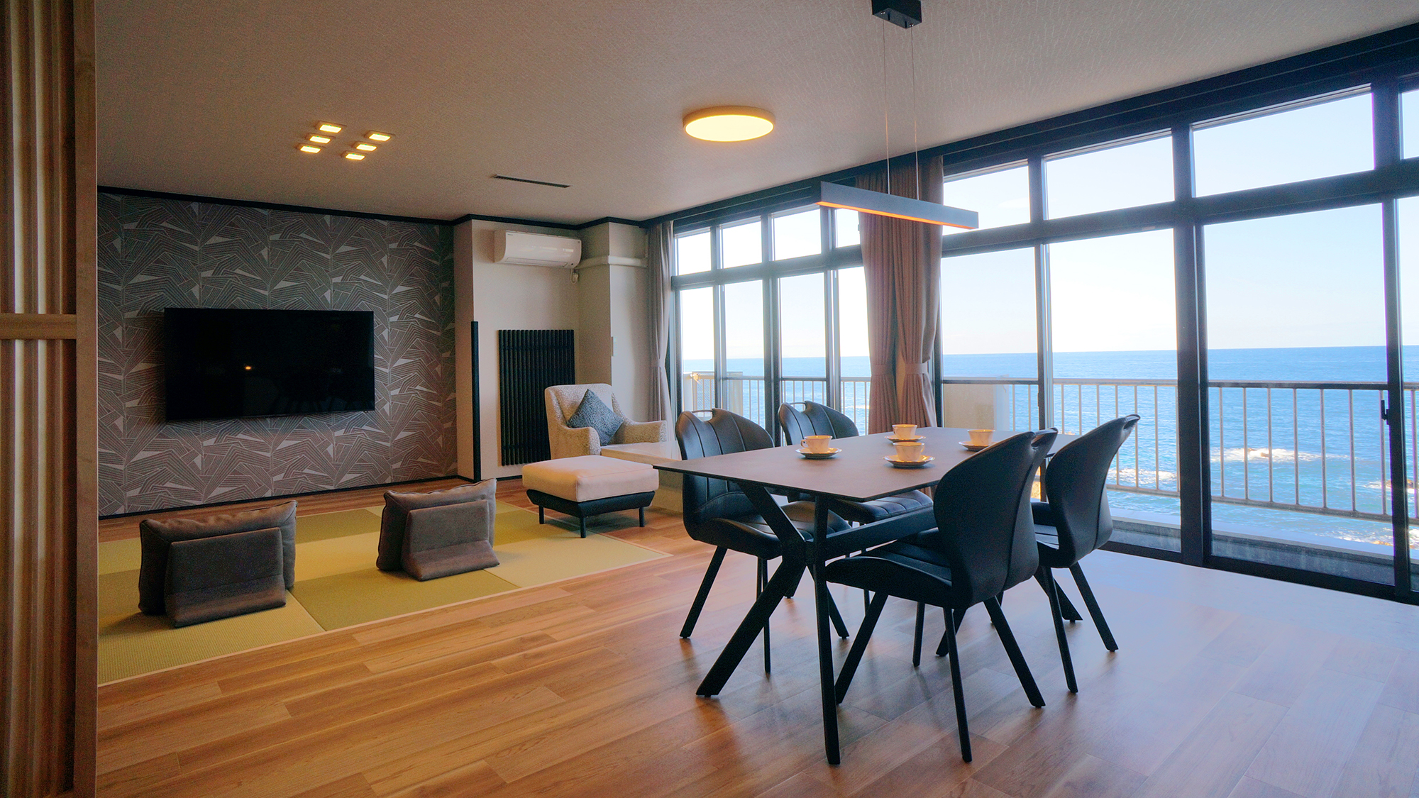 【デラックスルーム】