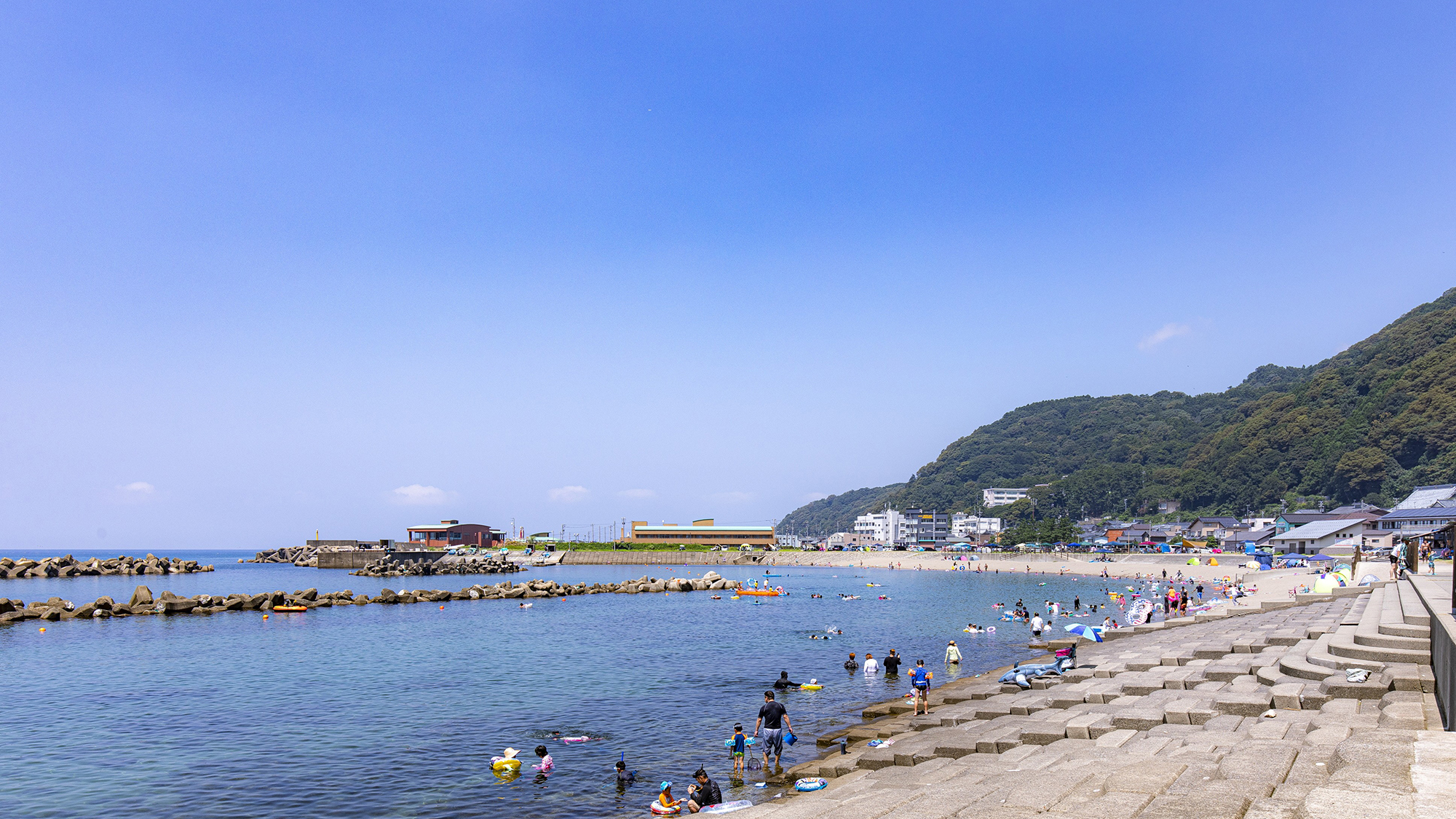【当館より車で約30分】越廼（こしの）海水浴場（福井市）