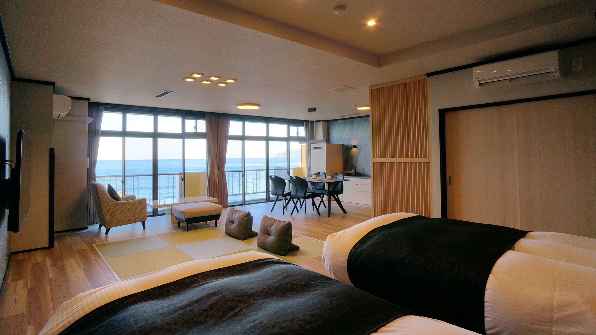 【デラックスルーム】