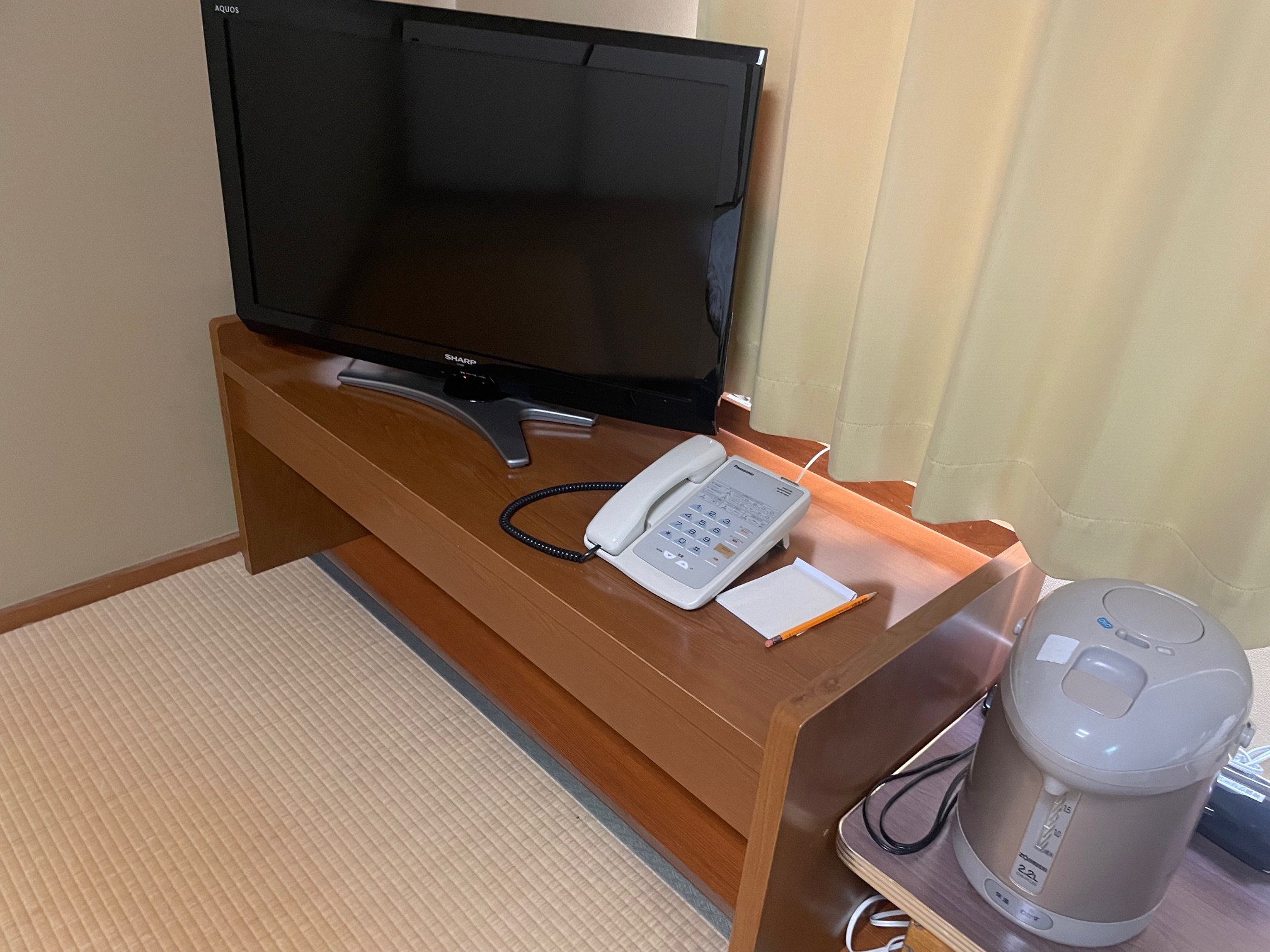 207和室14畳テレビ