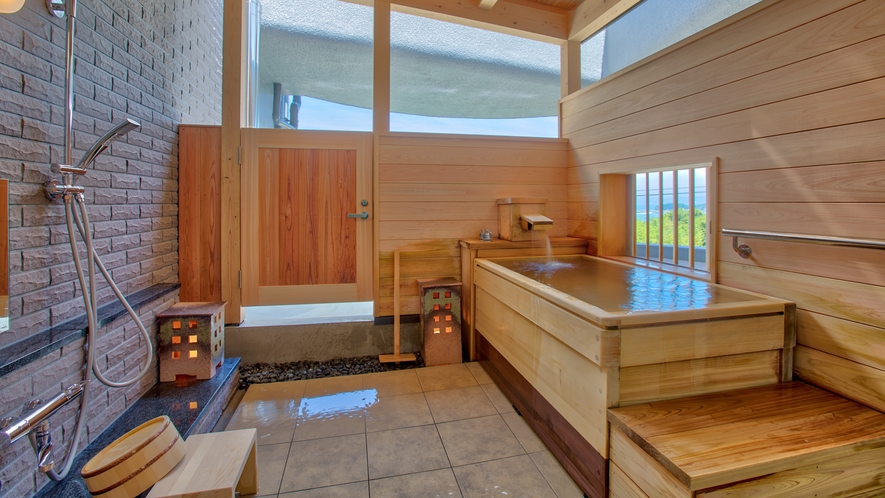 【客室露天風呂の一例】高野槙風呂のお部屋は和室・洋室セパレートタイプ