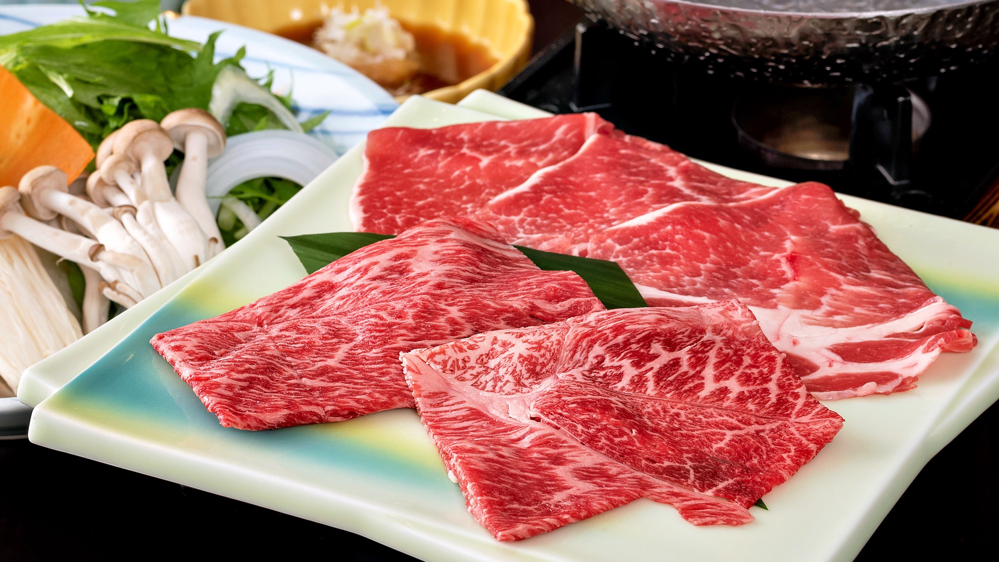 メイン料理「温泉しゃぶしゃぶ」のお肉が通常の2倍の量でお召し上がりいただけるプランです