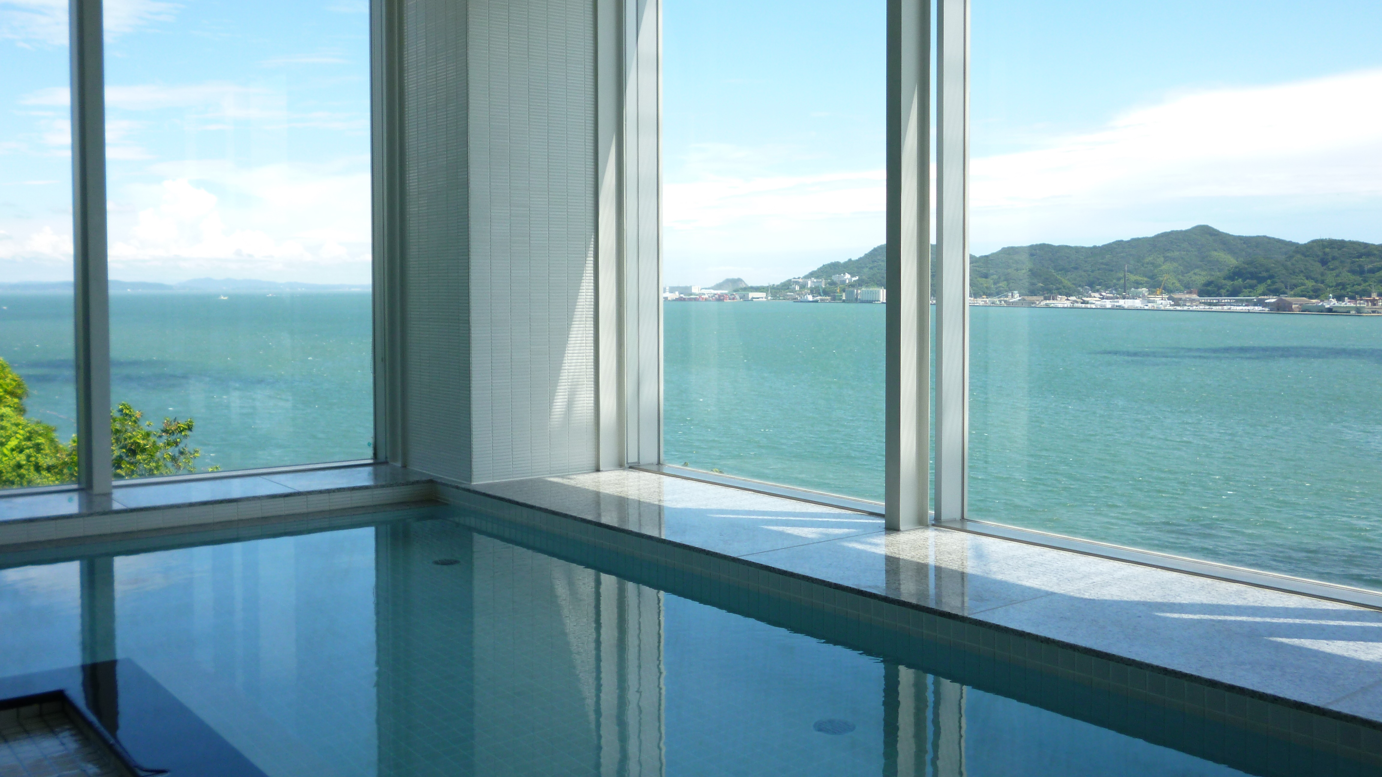 *【お風呂：周防】関門海峡を眺めながらゆっくりと入浴が楽しめる♪