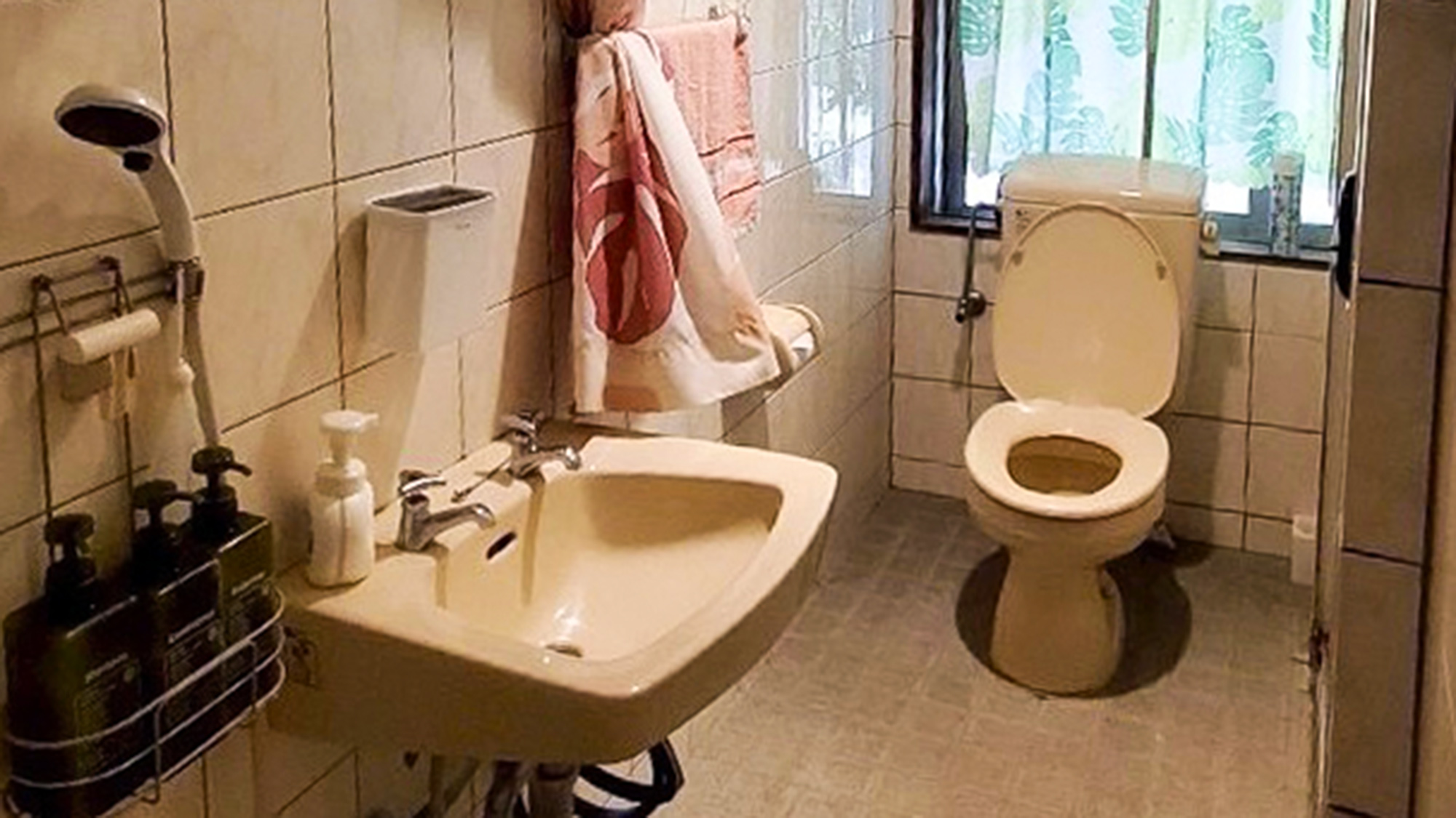 ・【シャワー室】アメニティ充実！快適シャワー