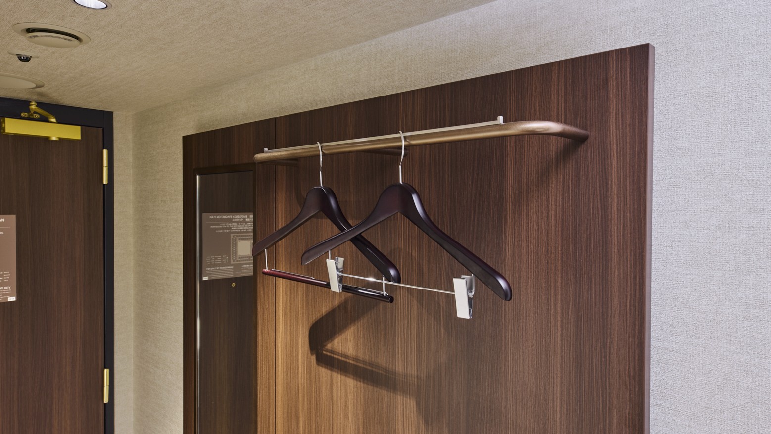 ハンガーラック