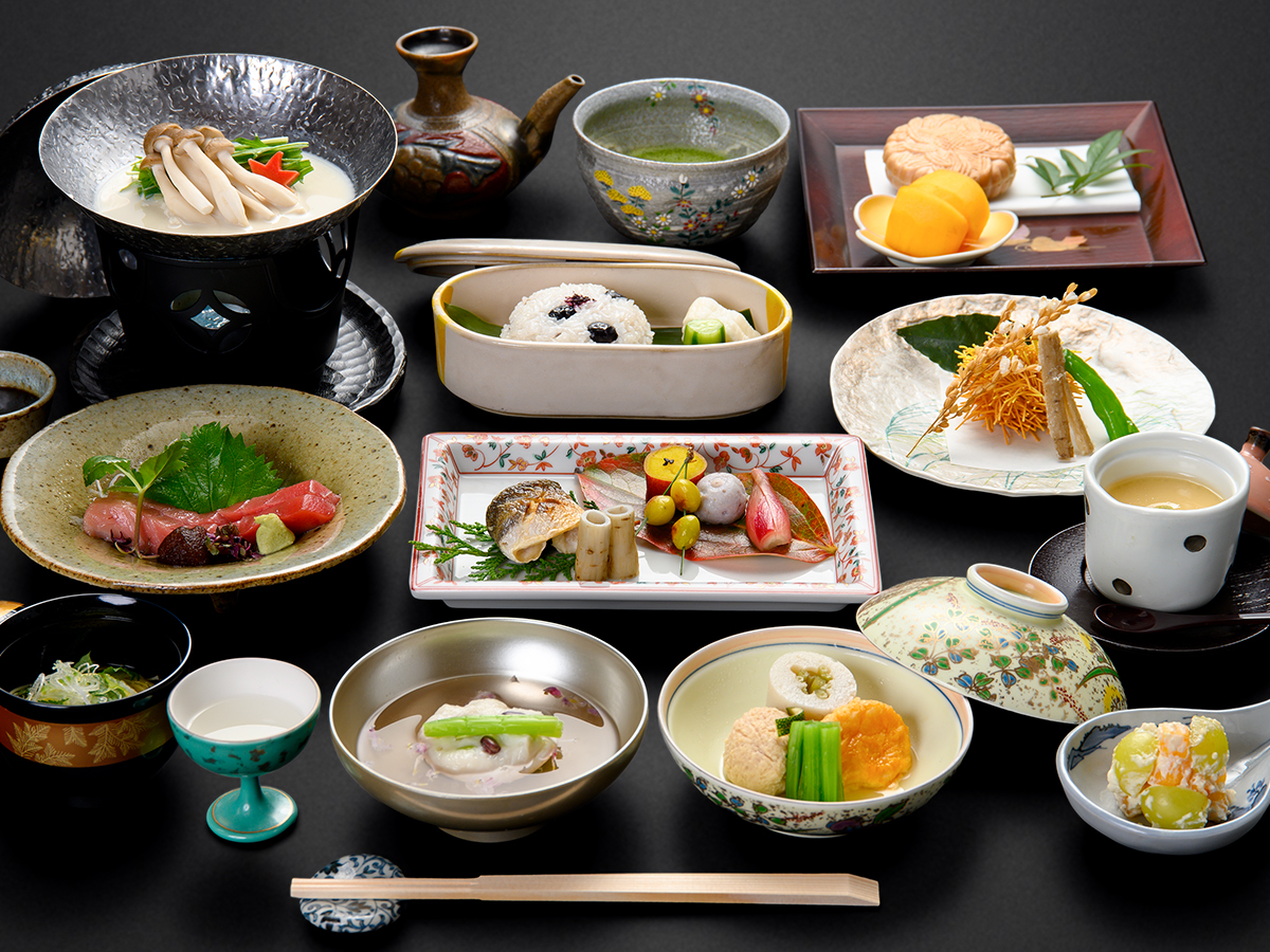 *【夕食】スタンダード［秋］／一皿一皿に秋ならではの味覚が散りばめられた、五感で楽しむ京風茶懐石。