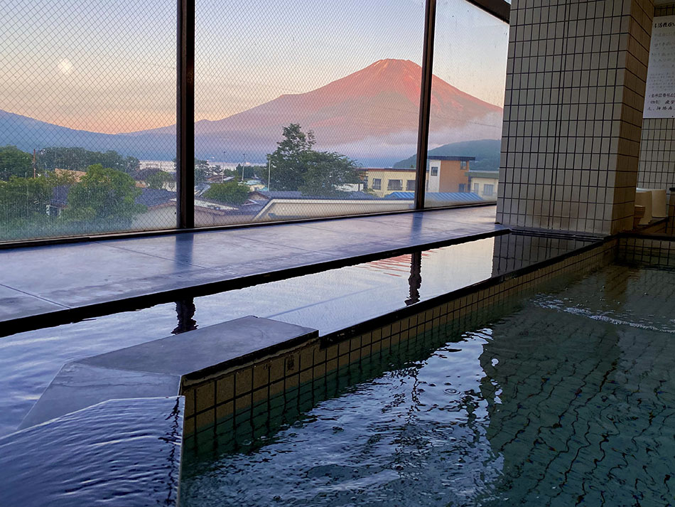展望風呂赤富士夏