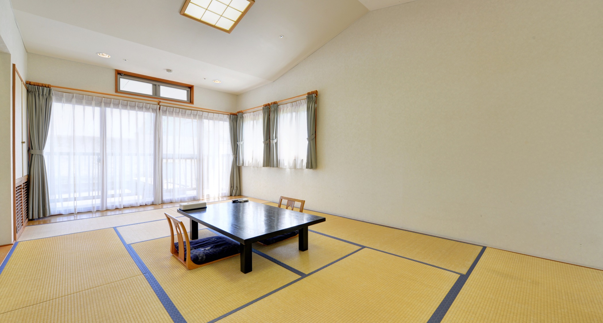 ■禁煙■和室12畳・バス無トイレ付