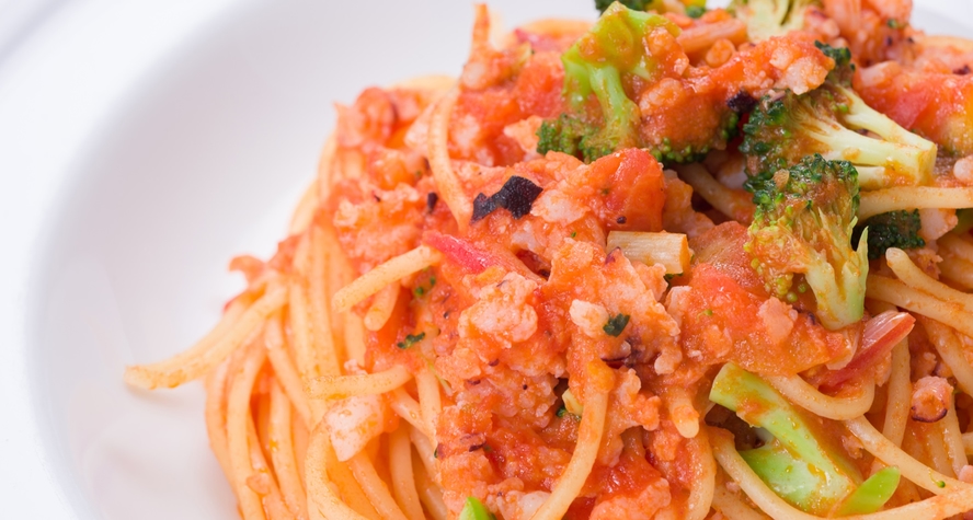 *ご夕食一例（パスタ）/にんにくとオリーブオイルがきいたトマトソースのパスタ◎
