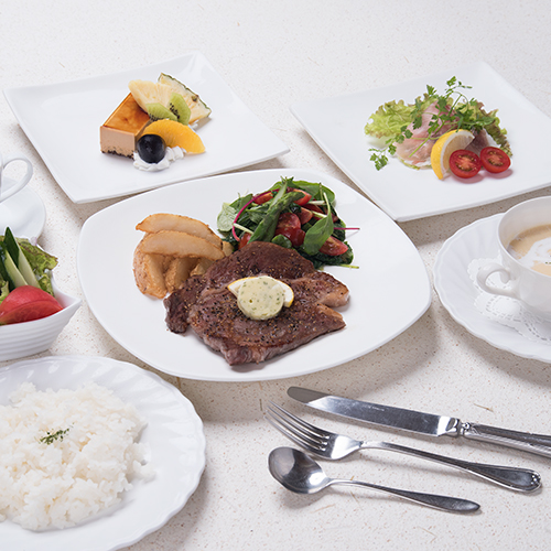 【レストラン】洋食ディナー　ステーキ