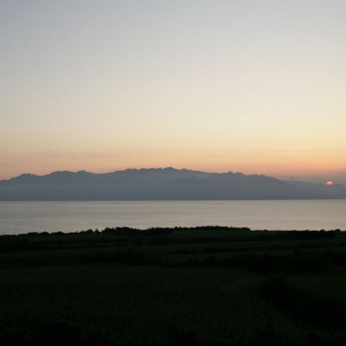 【美しい景色】種子島から眺める屋久島