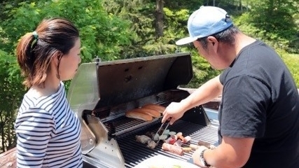 【アメリカングリルBBQ・Bプラン】ぷりぷり大海老のテラスBBQ★ひんやりアイス付
