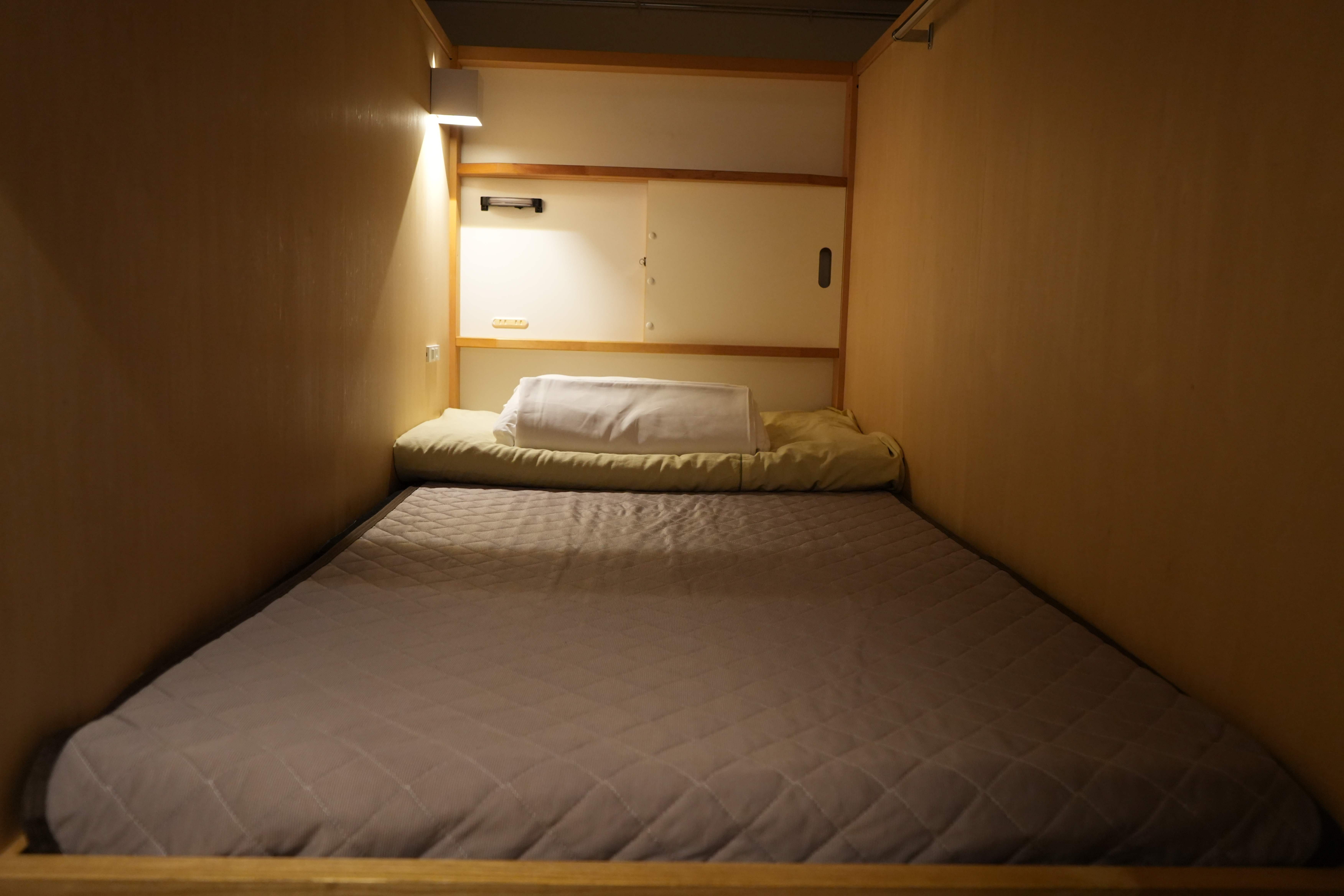 男女ドミトリーのベッド