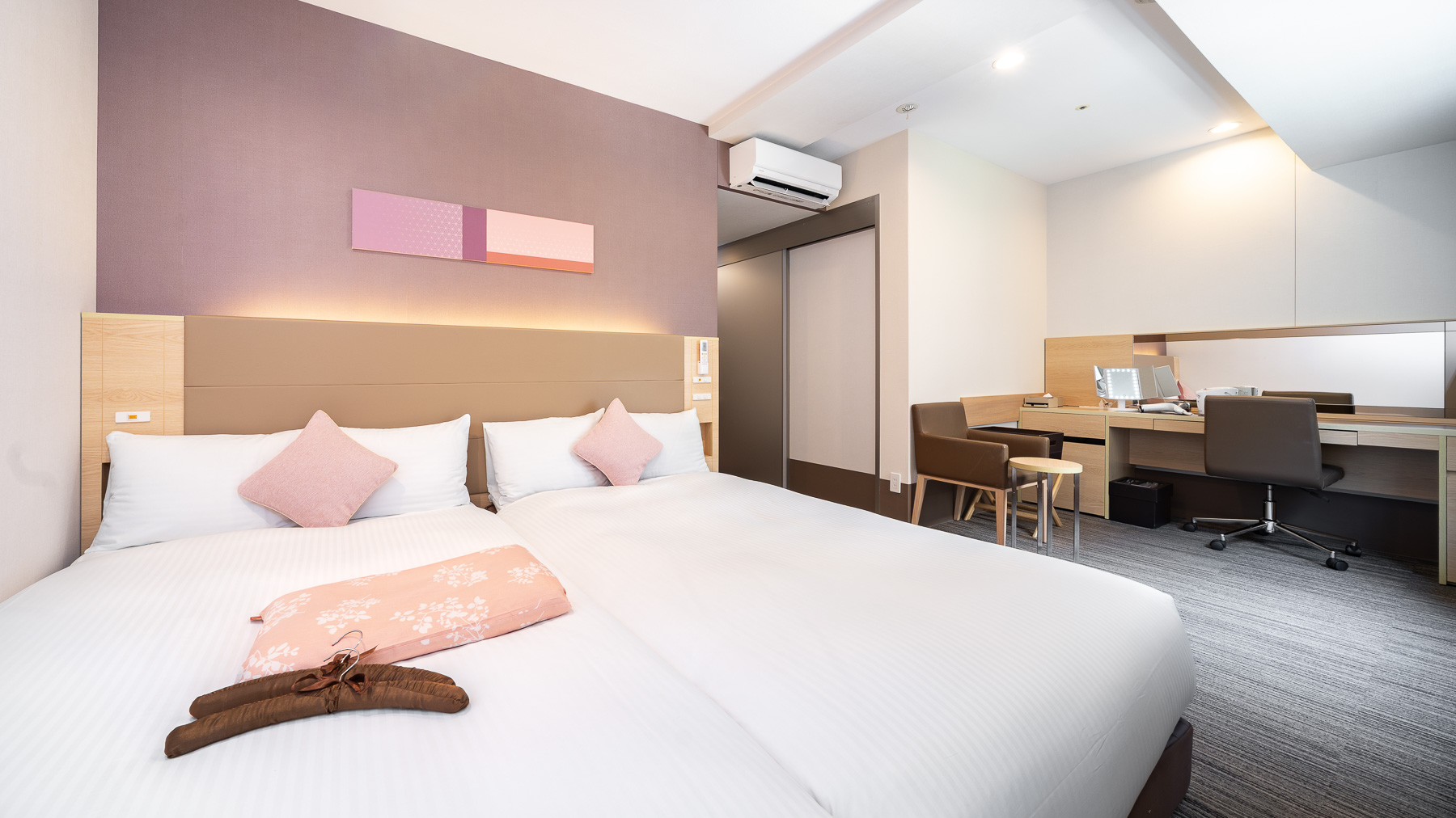 【レディースツインルーム】120㎝幅ベッド×2台