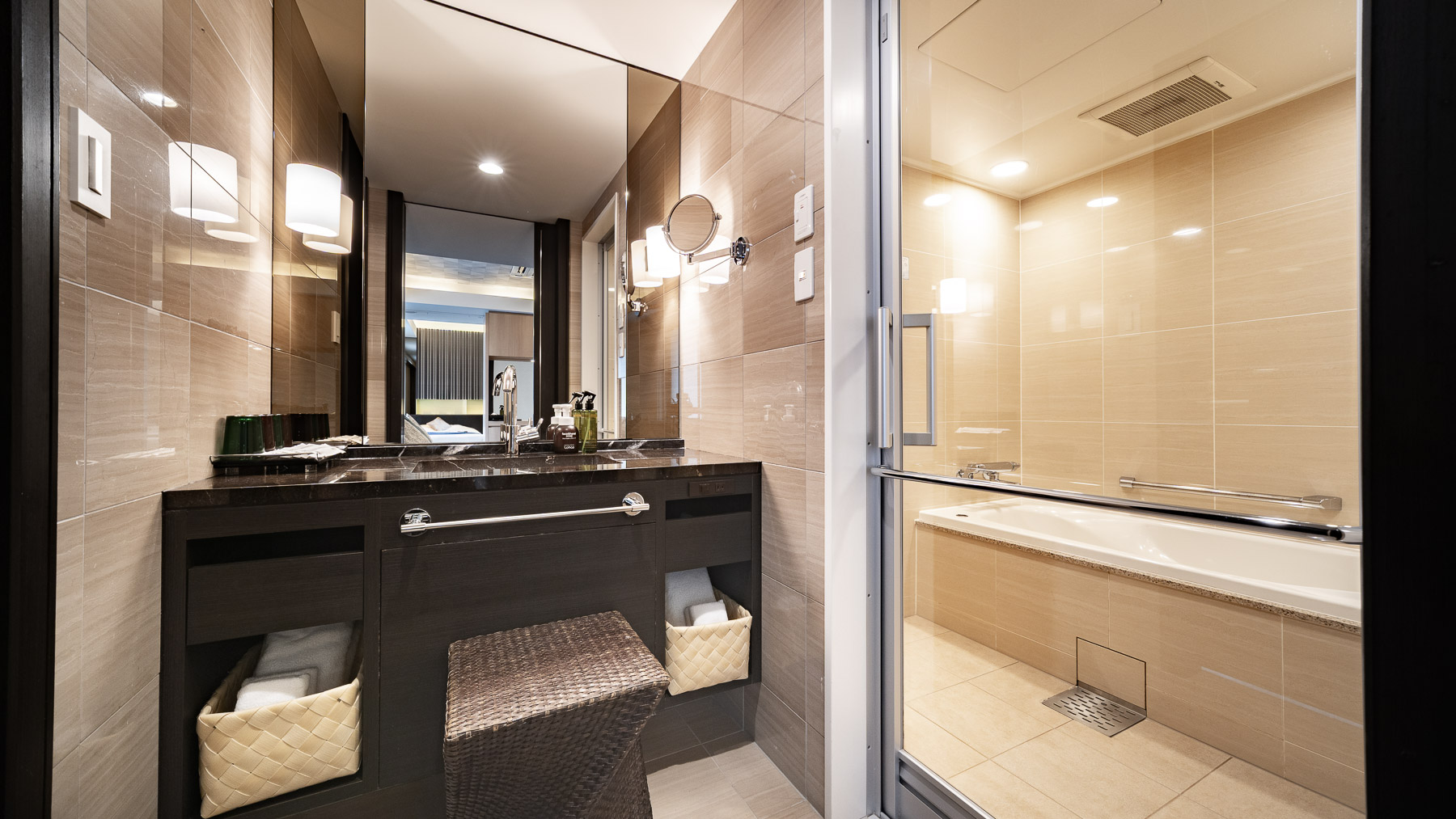 客室でもゆったり足を伸ばして入浴できます♪